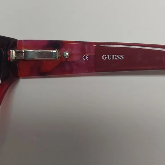 Guess frames and case - Picture 7 of 8